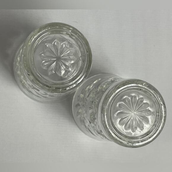 Pair Vintage Anchor Hocking Prescut Clear Flared Glasses 3.5” - Picture 4 of 7